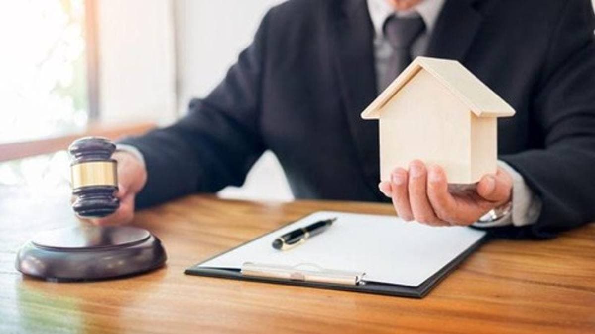 Comment acheter un bien immobilier lors d’une vente judiciaire aux enchères ?